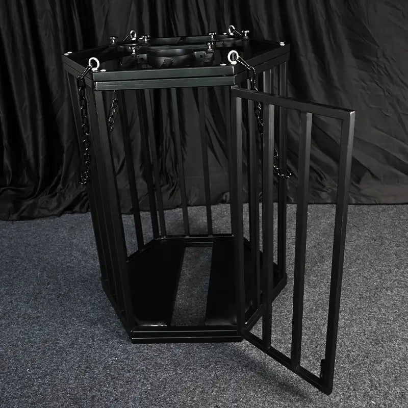 Heavy-duty hexagonal hanging cage HQJS-006 front view with chain featuring a durable metal geometric frame and strong suspension chain designed for secure hanging display and industrial-style storage.