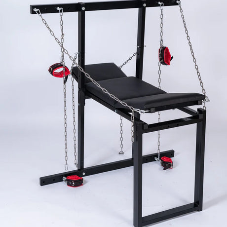 Exhibition bench with integrated restraint system and secure positioning - BDSM Authority