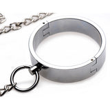 Shackle chain detail