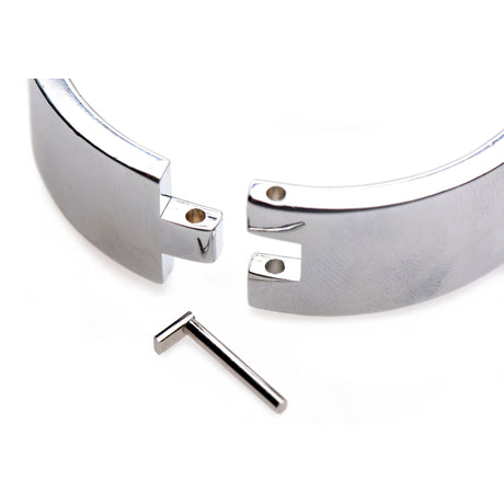 Shackle lock mechanism